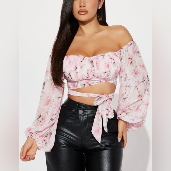 Fashion Nova Tops - Fashion nova crop top